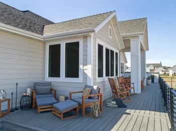 professional deck builders in Burnaby custom outdoor deck construction